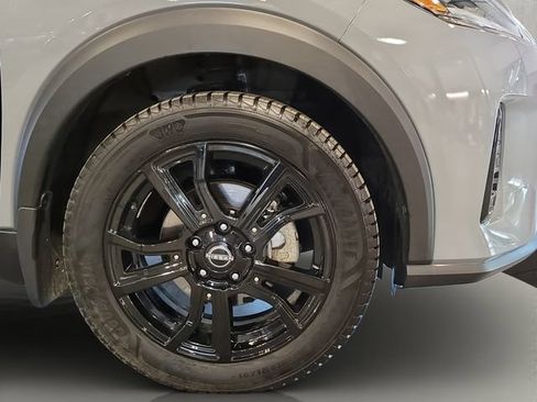 Used 2024 Nissan Kicks SR w/ SR Premium Package FWD image 13