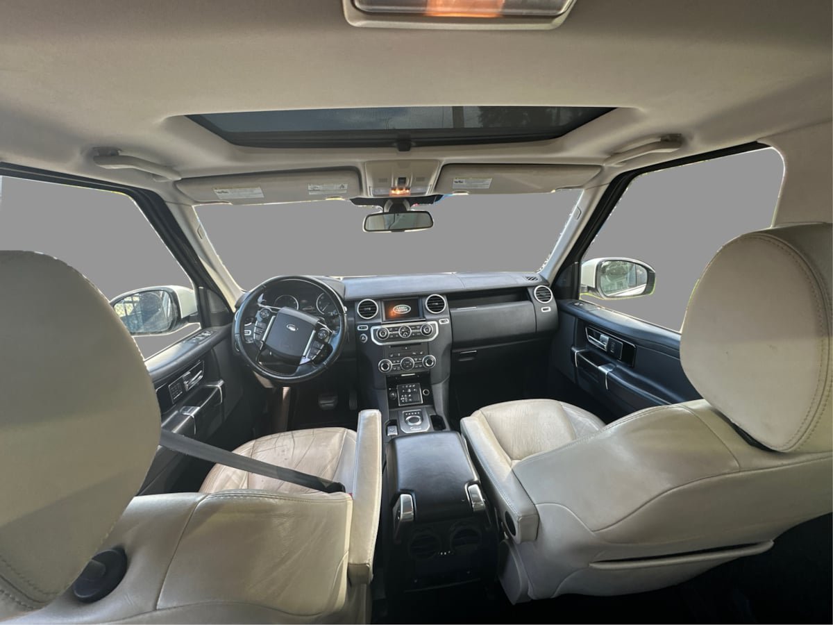 Used 2015 Land Rover LR4 HSE LUX AWD/4WD image 17