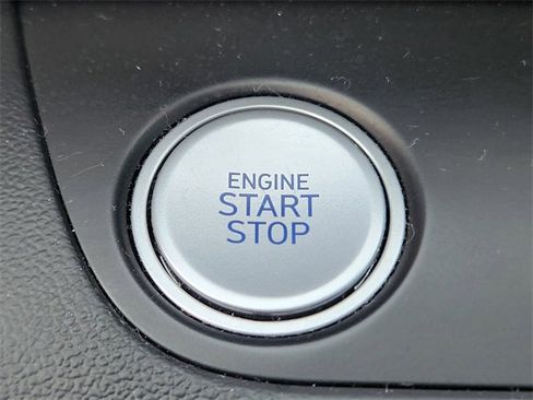 Used 2023 Hyundai Elantra SEL w/ Convenience Package image 28