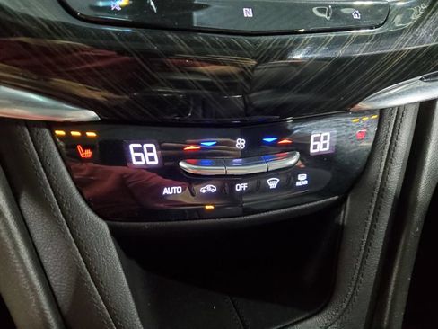 Used 2020 Cadillac XT6 Premium Luxury w/ LPO, Floor Liner Package FWD image 36