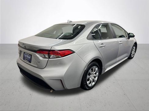 Used 2023 Toyota Corolla LE image 7