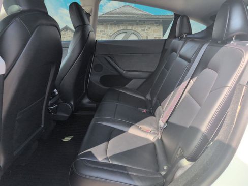 Used 2023 Tesla Model Y AWD image 16