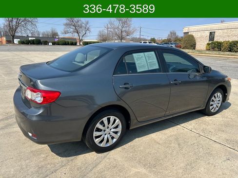 Used 2013 Toyota Corolla LE image 5