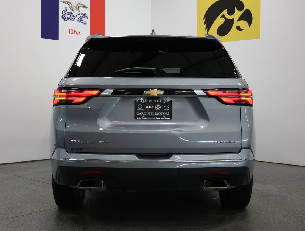 Used 2023 Chevrolet Traverse Premier AWD/4WD image 11