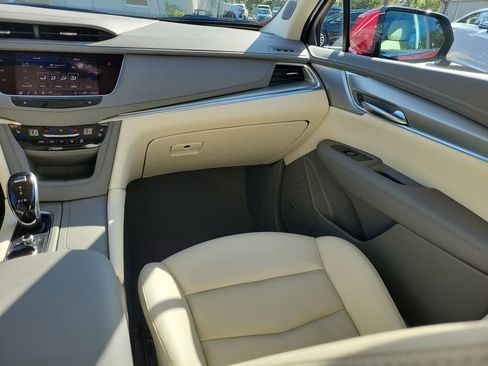 Certified 2023 Cadillac XT5 Premium Luxury w/ Technology Package image 19