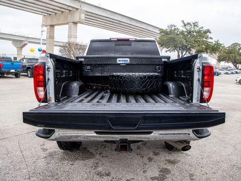 Used 2020 GMC Sierra 2500 SLE w/ SLE Value Package; image 12