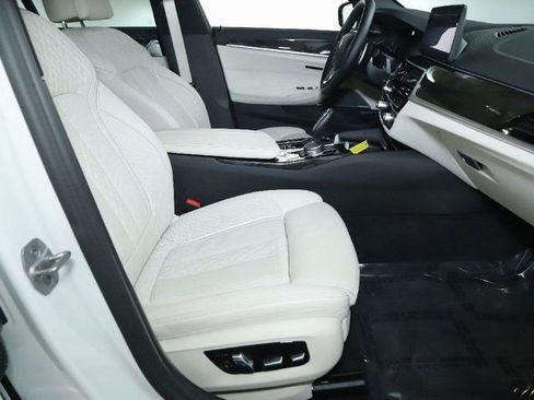 Certified 2023 BMW 540i xDrive w/ Premium Package image 35