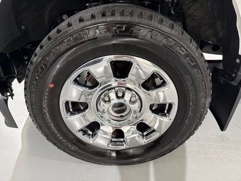 Used 2024 Ford F250 Lariat w/ Lariat Ultimate Package AWD/4WD image 5