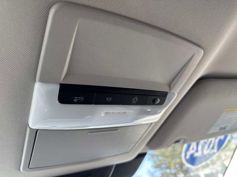 Used 2024 Nissan Pathfinder S image 25