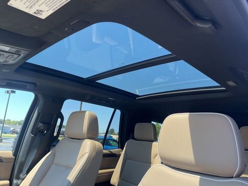 Used 2021 Chevrolet Tahoe Premier image 12