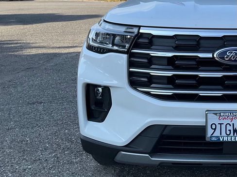 Used 2025 Ford Explorer Active w/ Active Comfort Package RWD image 59