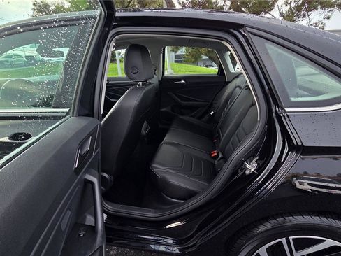 Certified 2023 Volkswagen Jetta SEL FWD image 26