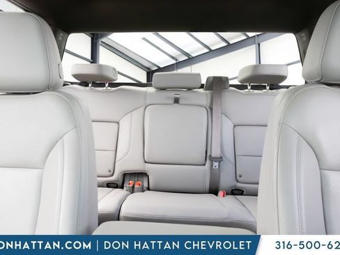 Used 2025 GMC Sierra 1500 SLT AWD/4WD image 16