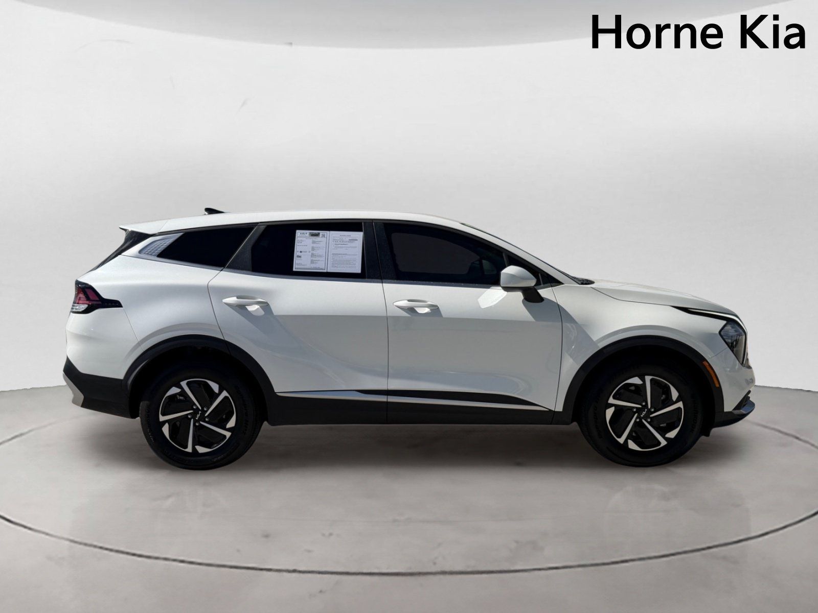 Used 2023 Kia Sportage LX FWD image 3