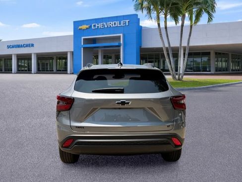 New 2026 Chevrolet Trax LT w/ Driver Confidence Package FWD image 6
