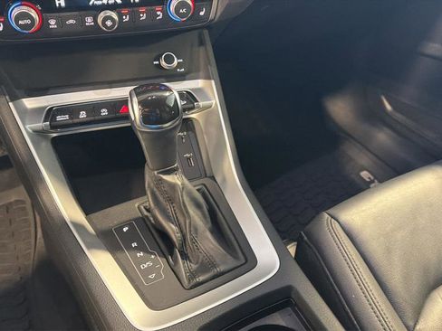 Used 2019 Audi Q3 2.0T Premium image 26