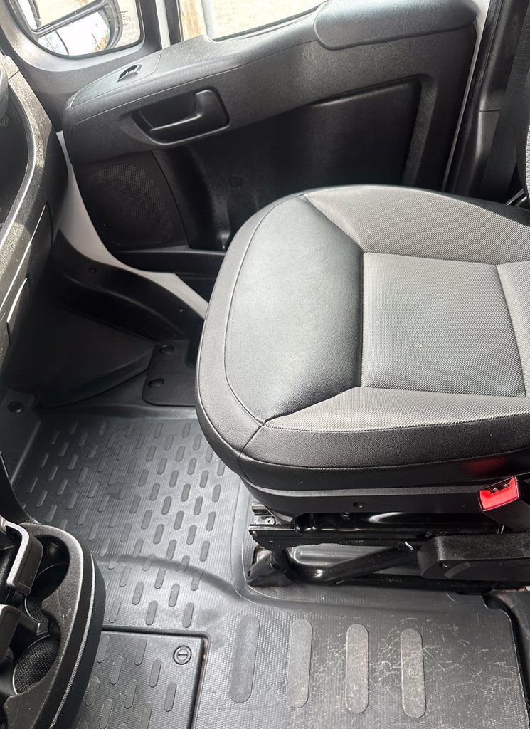 Used 2025 RAM ProMaster 2500 w/ Convenience Group FWD image 16