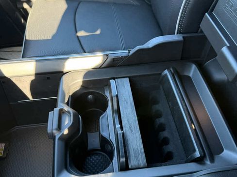 New 2025 RAM 3500 Limited image 28