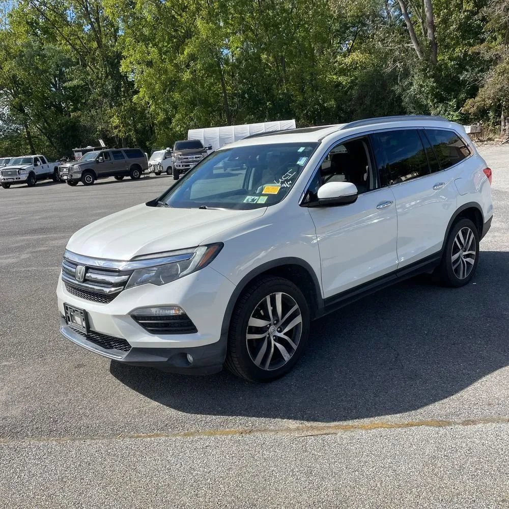 Used 2017 Honda Pilot Elite image 1