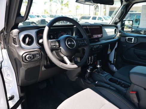 New 2026 Jeep Gladiator Sport AWD/4WD image 11