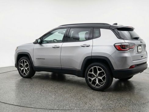 Used 2025 Jeep Compass Limited AWD/4WD image 6
