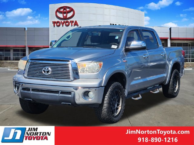 Used 2011 Toyota Tundra Limited w/ Platinum Pkg AWD/4WD image 4