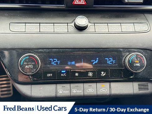 Used 2025 Hyundai Elantra SEL FWD image 20