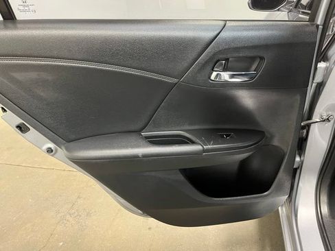 Used 2016 Honda Accord EX-L image 16