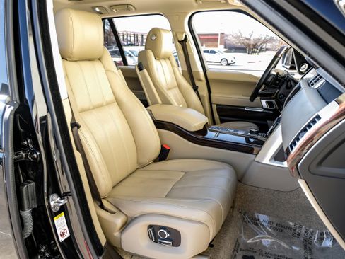 Used 2017 Land Rover Range Rover HSE image 31