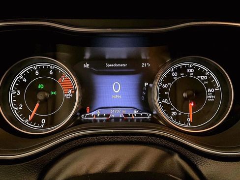 Used 2019 Jeep Cherokee Limited image 19