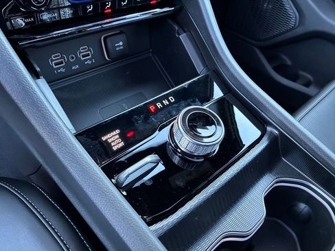 New 2025 Jeep Grand Cherokee Limited w/ Luxury Tech Group II image 25