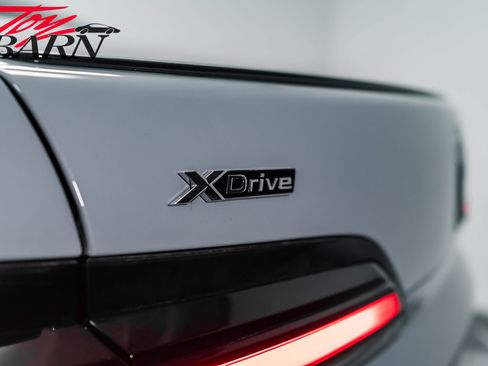 Used 2023 BMW 760i xDrive image 14
