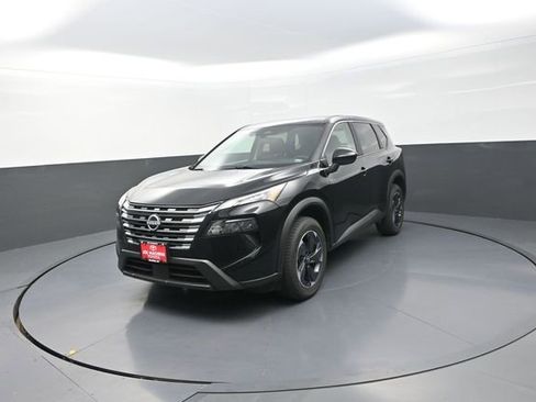 Used 2024 Nissan Rogue SV AWD/4WD image 32