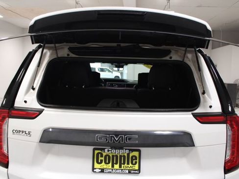Used 2023 GMC Yukon Denali Ultimate image 13