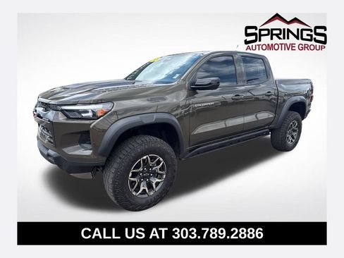 Used 2024 Chevrolet Colorado ZR2 w/ Technology Package AWD/4WD image 1