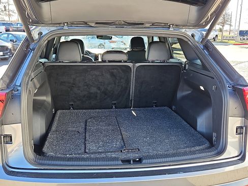 Certified 2024 Volkswagen Atlas Cross Sport SE image 6