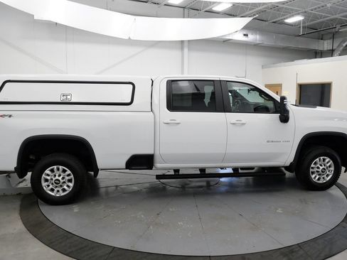 Used 2021 Chevrolet Silverado 2500 LT w/ Convenience Package AWD/4WD image 8