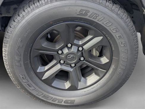 Used 2022 Toyota 4Runner SR5 Premium w/ Moonroof Package RWD image 26