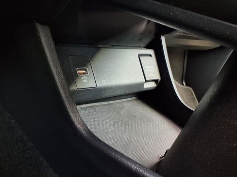 Used 2019 Honda HR-V LX image 21