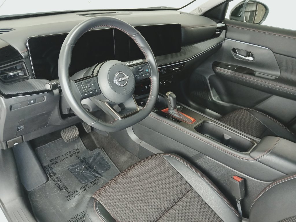 Certified 2025 Nissan Kicks SR AWD/4WD image 15