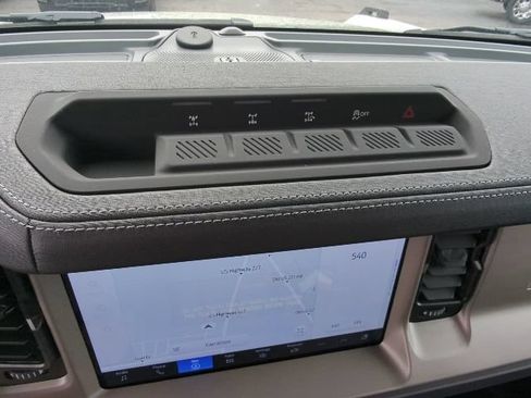New 2026 Ford Bronco Outer Banks w/ Sasquatch Package AWD/4WD image 21