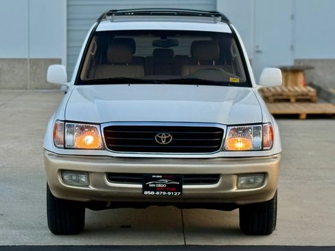 Used 2000 Toyota Land Cruiser w/ Convenience Pkg AWD/4WD image 5
