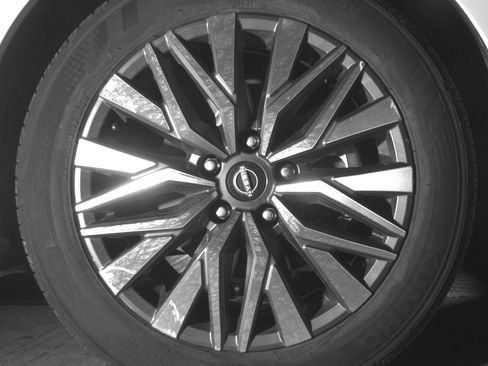 Used 2025 Nissan Altima 2.5 SV image 13