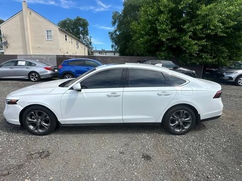 Used 2023 Honda Accord EX image 3