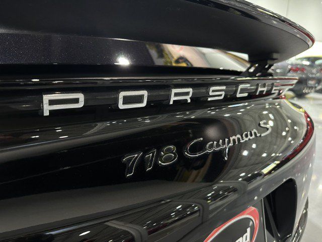Used 2018 Porsche 718 Cayman S RWD image 31