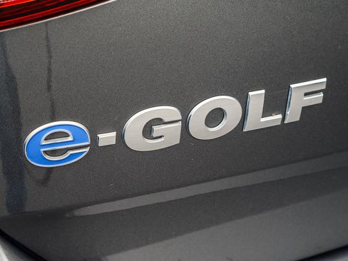 Used 2017 Volkswagen e-Golf SE w/ DC Fast Charging Package image 26