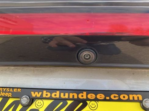 Certified 2024 Chrysler Pacifica Touring-L image 25