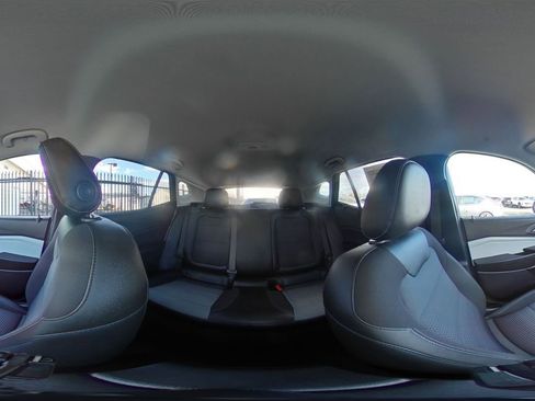 Used 2025 Chevrolet Trax LT image 41