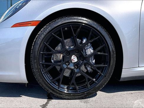 Used 2021 Porsche 911 Carrera RWD image 11