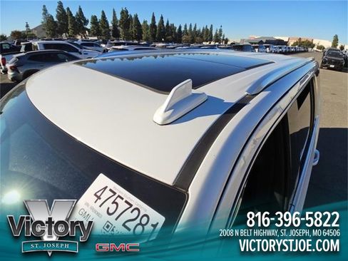 Used 2024 Cadillac Escalade ESV Premium Luxury image 7